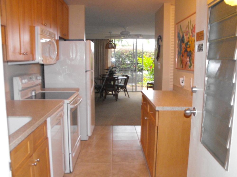 Studio with Pool or Garden View interior